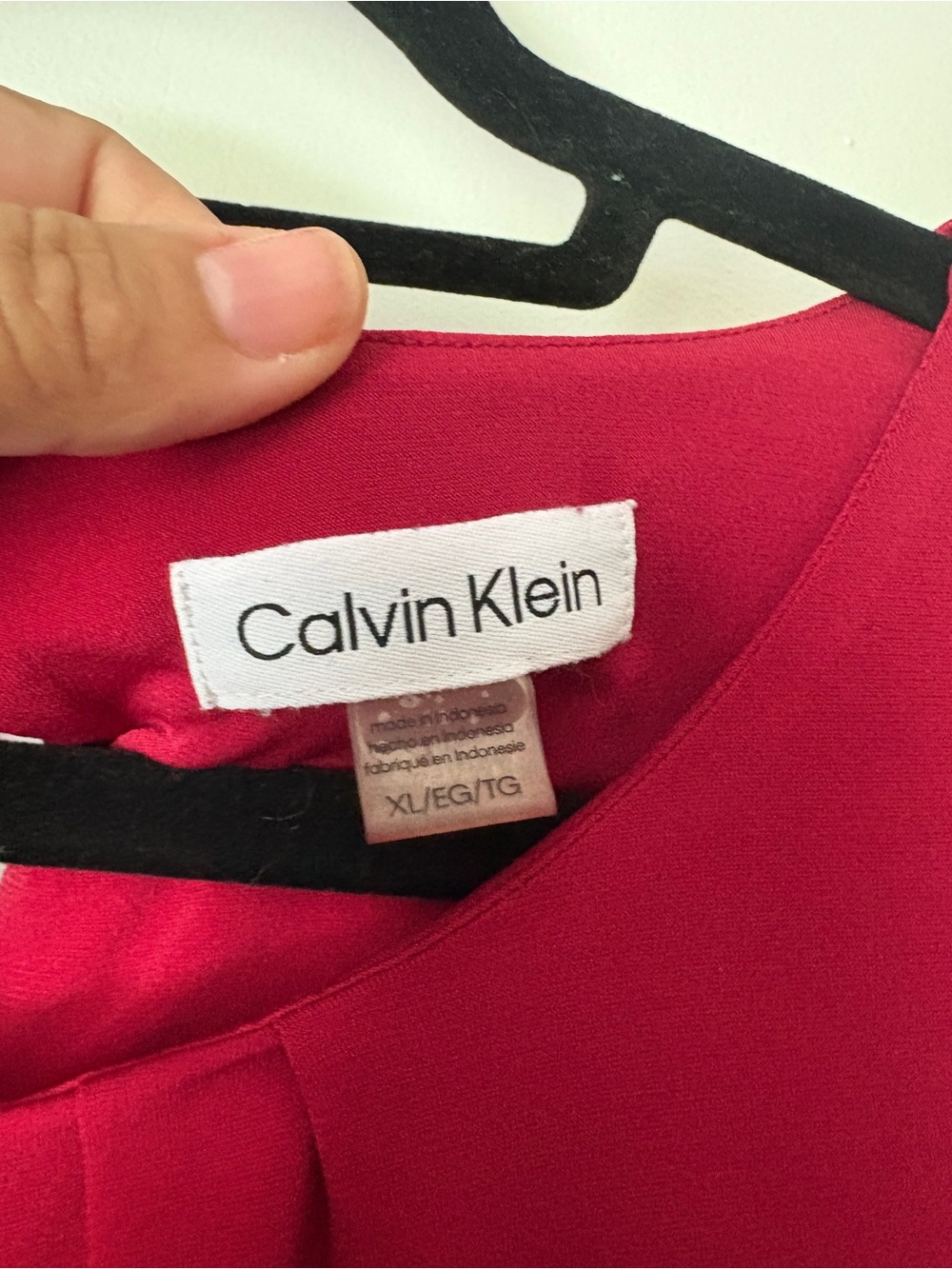Calvin Klein Raspberry Pleated Sleeveless Shell Top - Picture 2 of 7